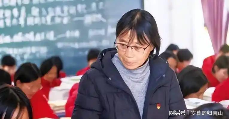 人民日报发文,揭张桂梅真实现状,卸任华坪女高校长传闻早有真相