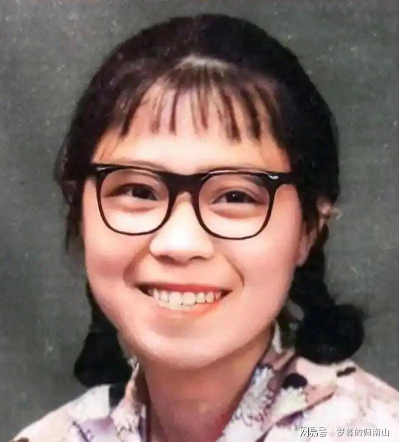 人民日报发文,揭张桂梅真实现状,卸任华坪女高校长传闻早有真相